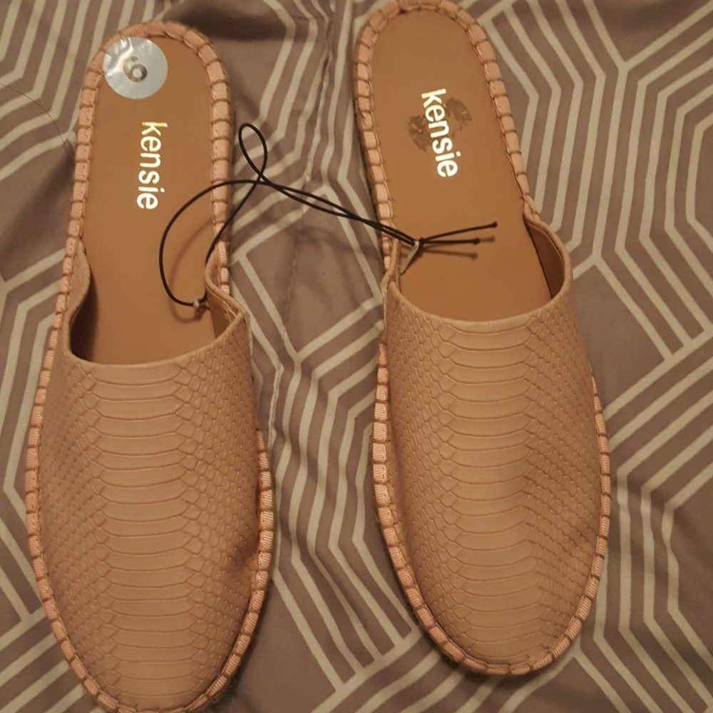 Kensie - Hensley Snake Embossed Mule